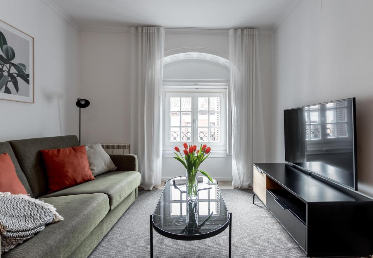 Aspasios Calle Mayor Apartments Madrid Ngoại thất bức ảnh